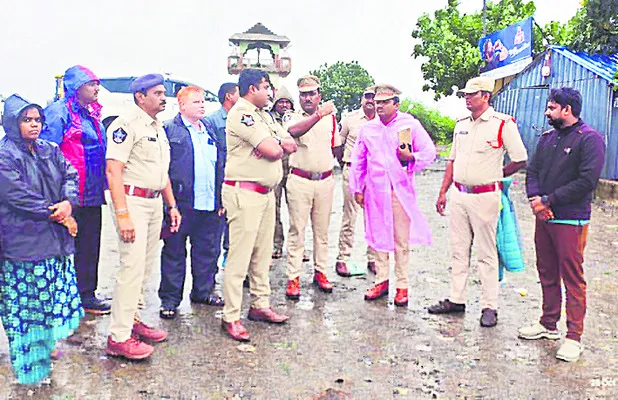రెస్క్యూ బృందాలు సంసిద్ధం