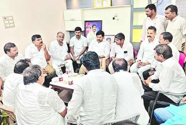 అక్రమ కేసులకు భయపడం