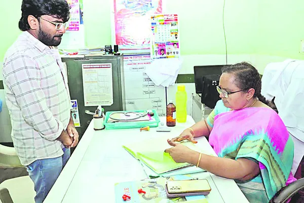 సకాలంలో వైద్య సేవలందించండి