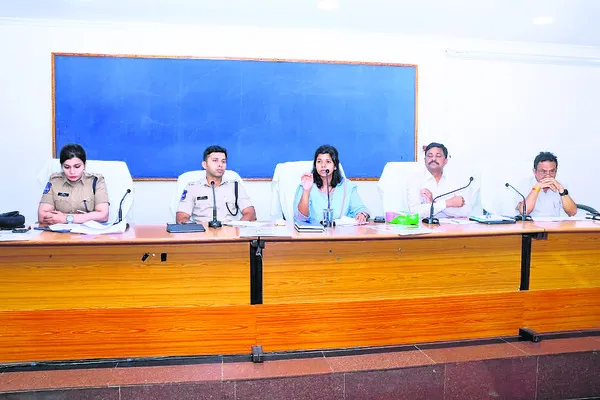 కేంద్రాలకు ఒకేసారి ధాన్యం తేవొద్దు