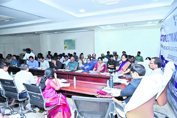 ముసాయిదా మాస్టర్ ప్లాన్పై సమీక్ష