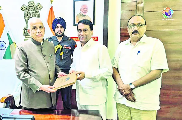 శతజయంతి వేడుకలకు  గవర్నర్కు ఆహ్వానం