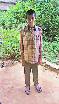 లారీ ఢీకొని బాలుడి మృతి 
