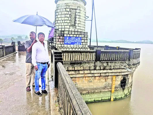 పింఛా ప్రాజెక్టు పరిశీలన