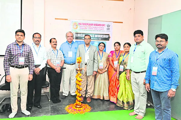 ఎస్ఎంసీలో క్లినికల్ ట్రయల్స్పై వర్క్షాప్