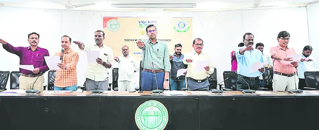 పారదర్శకంగా పనిచేయండి