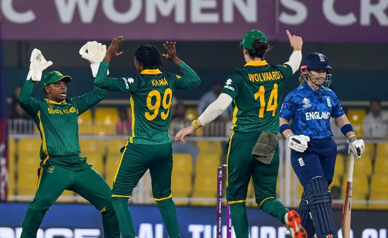 ఫైనల్కు సౌతాఫ్రికా.. సెమీస్లో ఇంగ్లండ్ చిత్తు