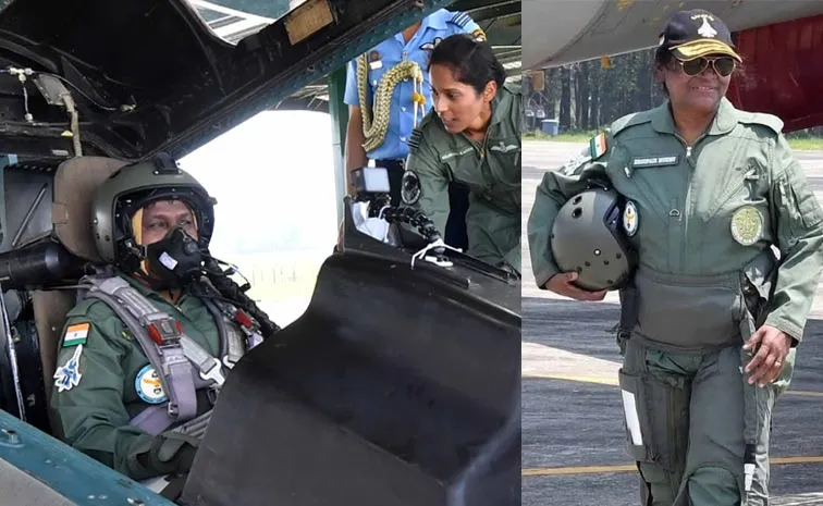 రఫేల్ యుద్ధ విమానంలో రాష్ట్రపతి.. ద్రౌపది ముర్ము గగన విహారం