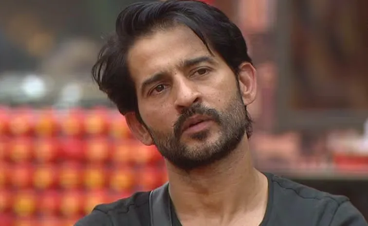 Bigg Boss Fame Hiten Tejwani: Working 22 Hour, Sleeping on Set Floors