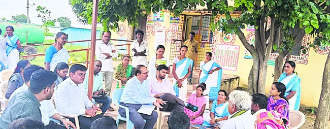 ఆయుష్మాన్ ఆరోగ్య కేంద్రం సందర్శన