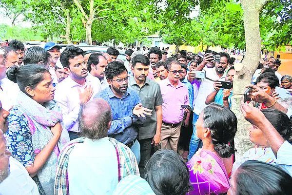 సమష్టి కృషితో తుపానును ఎదుర్కొన్నాం 