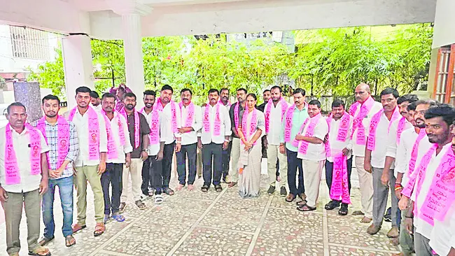 బీఆర్ఎస్ను బలోపేతం చేయాలి