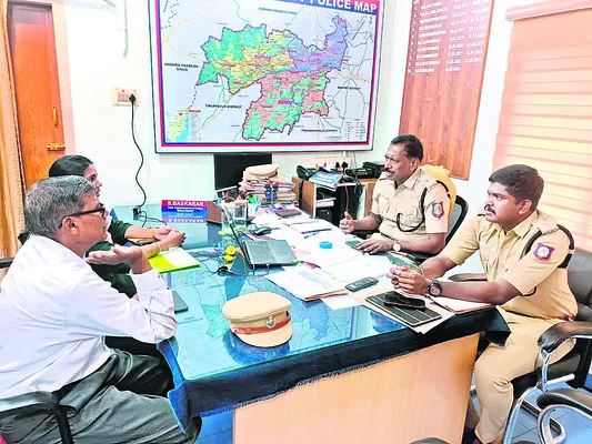 ఉద్యోగం పేరుతో రూ.13 లక్షల మోసం 