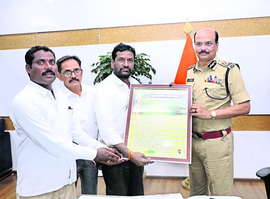 నేడు పాఠశాలలకు సెలవు