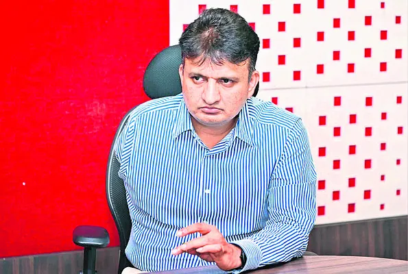 ఆస్తి ,ప్రాణ నష్టం లేకుండా బయటపడ్డాం 