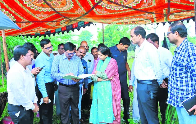 ధాన్యం కొనుగోలు కేంద్రాల పరిశీలన