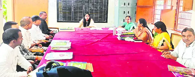 వందశాతం ఉత్తీర్ణత సాధించాలి