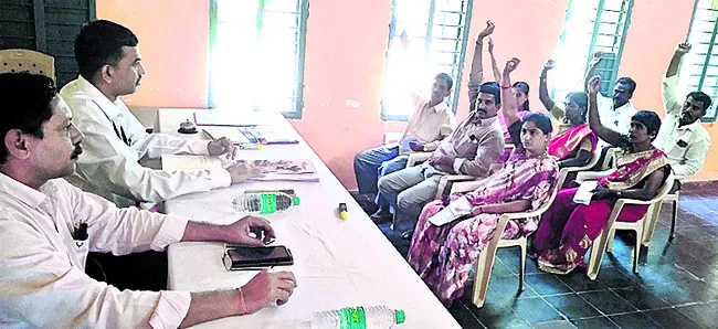 నెగ్గిన అవిశ్వాసం