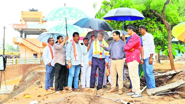 జాతర పనుల్లో నాణ్యత పాటించాలి