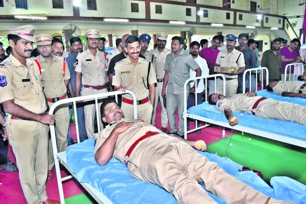 రక్తదానం.. ప్రాణదానం 