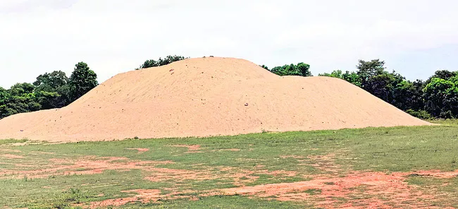 ఇసుక ధరలకు రెక్కలు 