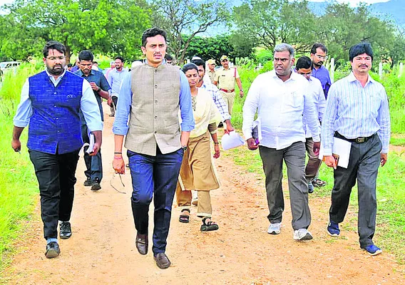 భక్తులకు ఇబ్బందులు కలగకూడదు