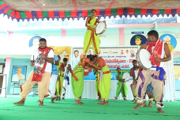 యువజనోత్సవాలకు వేళాయే..