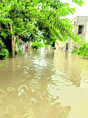 హంటర్రోడ్డు కాలనీలకు ముంపు ముప్పు