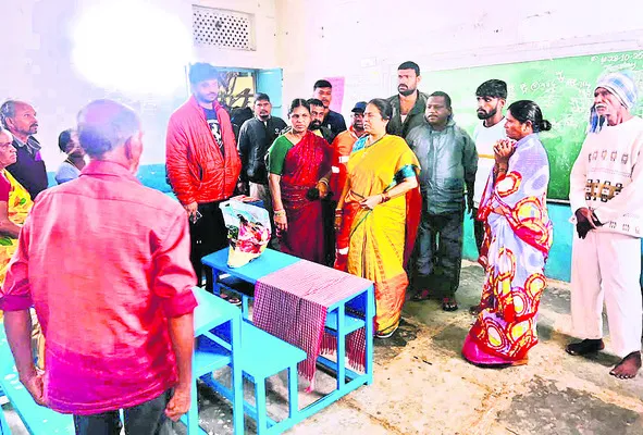 12 కేంద్రాల్లో పునరావాసం