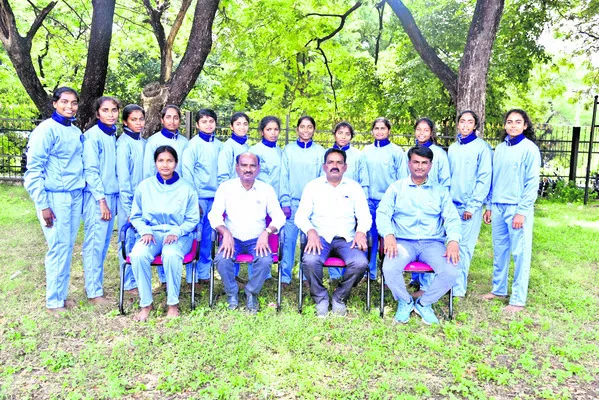 సౌత్జోన్ కబడ్డీ టోర్నమెంట్కు కేయూ ఉమెన్స్ జట్టు