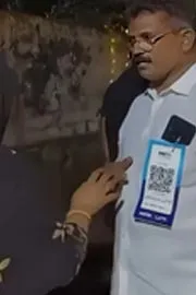 Bride's Father Accepting Paytm QR code based gifts9