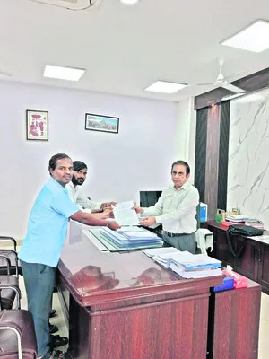 ప్రమాణస్వీకారం చట్టవిరుద్ధం