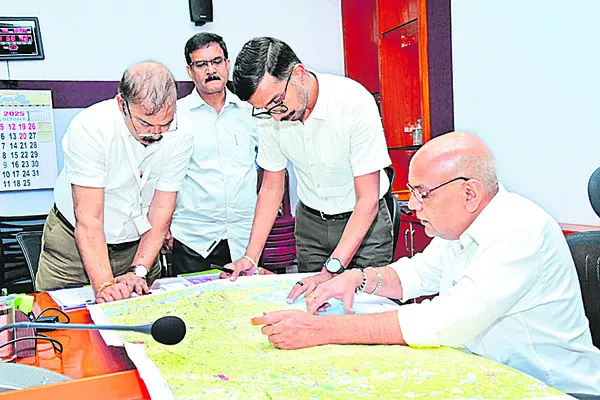 ప్రజలను అప్రమత్తం చేయండి