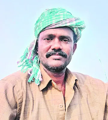 ప్రభుత్వం ఆదుకోకుంటే ఆత్మహత్యే శరణ్యం