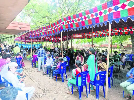 సదరమ్ శిబిరానికి పోటెత్తారు..