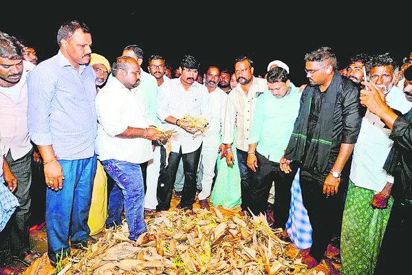 బాధితులను ఆదుకోవాలి