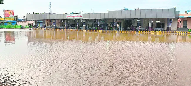 వానొస్తే.. బస్టాండ్ మునకే