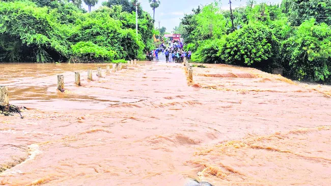 ఏజెన్సీలో భారీ వర్షం 
