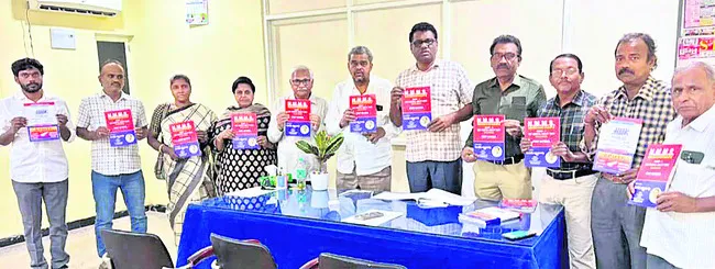 ప్రతిభావంతులైన విద్యార్థులను ప్రోత్సహించాలి 