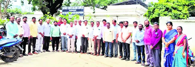 అక్రమ కేసులు ఎత్తివేసే వరకు పోరాటాలు