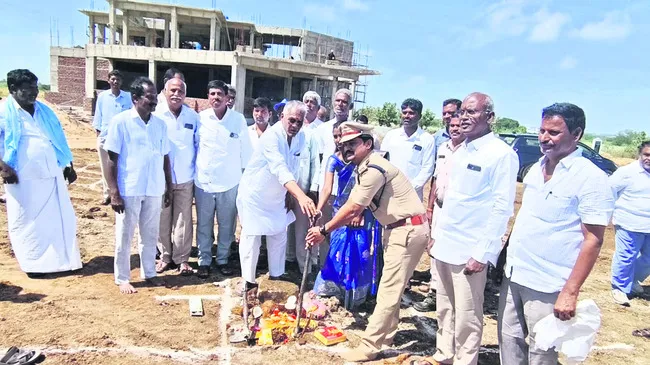 నూతన ఆర్టీఓ కార్యాలయానికి భూమిపూజ 