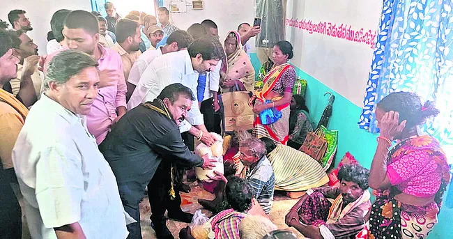 బాధితులకు అండగా వైఎస్సార్సీపీ