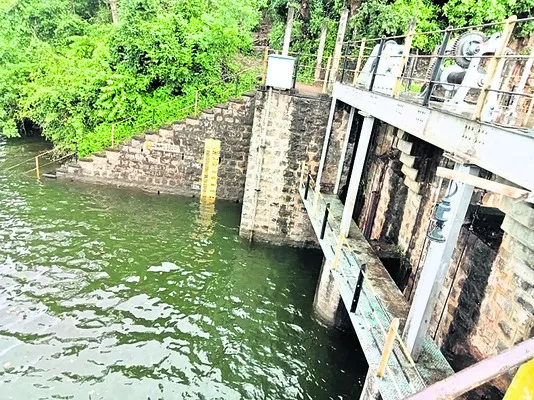 తాండవకు పెరుగుతున్న వరద నీరు 