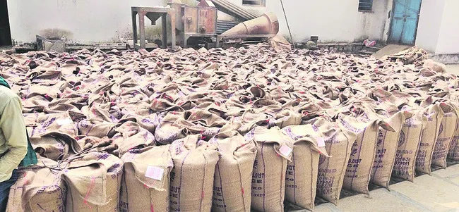 బోనస్ పైసలేవీ!