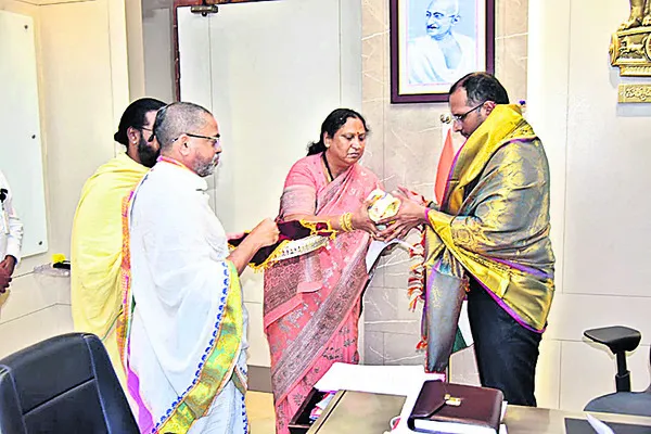 మార్గశిర మాసోత్సవాల పందిరి రాటకు ఆహ్వానం