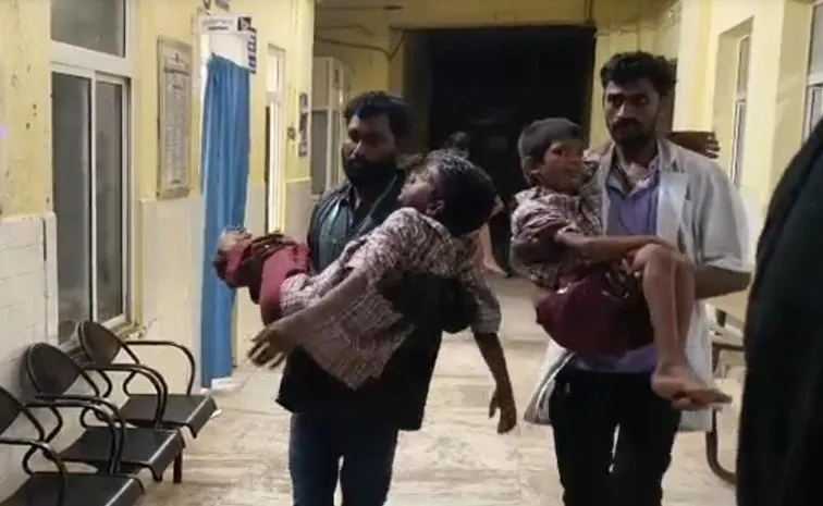 గురుకుల పాఠశాలలో 55 మంది విద్యార్థులకు ఫుడ్ పాయిజన్