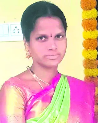 చికిత్స పొందుతూ  మహిళ మృతి