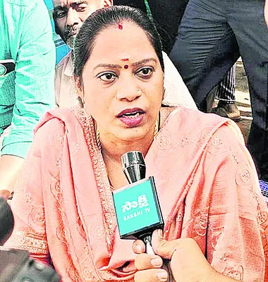 మీరే సూదులేస్తారా?
