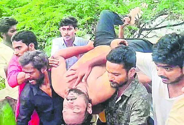కృష్ణానదిలో మునిగి గత ఈతగాడు మృతి  
