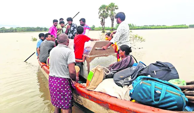 మృతదేహం తరలింపునకు అష్టకష్టాలు
